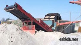 破碎矿山机械率先进入全液压移动式破碎站